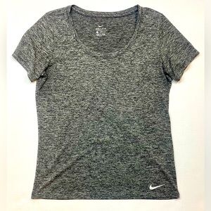 Ladies Size Medium. Nike Dry Fit Short Sleeve Shirt. Heathered Gray. Euc